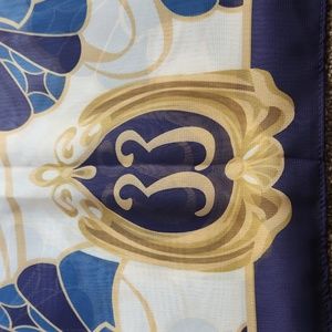 Club 33 scarf